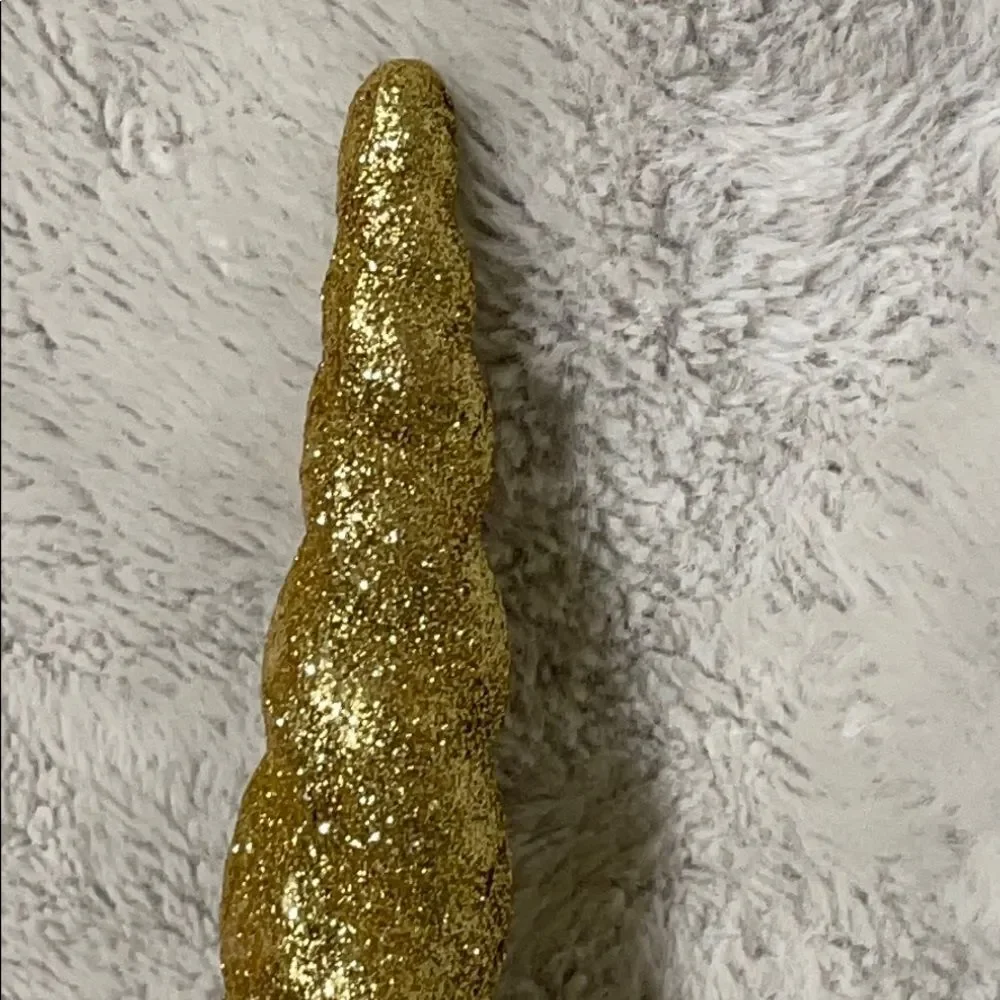 N/A child’s glitter